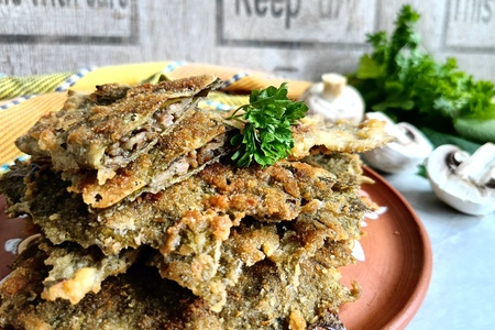 Чебуреки из виноградных листьев Чебуреки из виноградных листьев