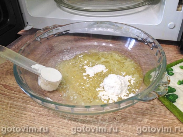 Мясная лазанья с соусом бешамель в микроволновке