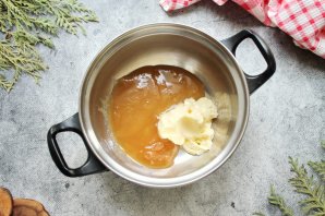 Медовый рулет с кремом Медовый рулет с кремом