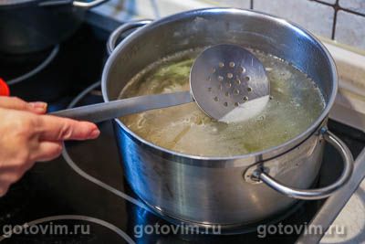 Куриный суп с кабачками и яйцом Куриный суп с кабачками и яйцом