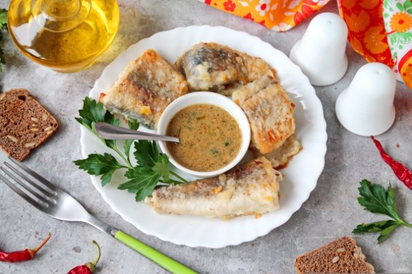 Белая рыба в теплом соусе из горчицы и кориандра Белая рыба в теплом соусе из горчицы и кориандра