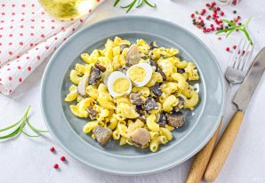 Макароны с грибами и яйцом Макароны с грибами и яйцом