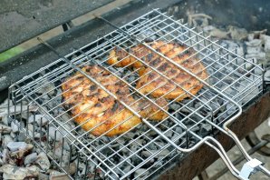 Куриные окорочка на мангале Куриные окорочка на мангале