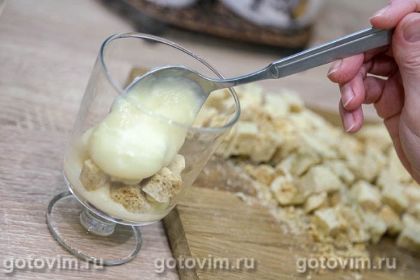 Десерт порционный с бисквитом и заварным кремом (Трайфл) Десерт порционный с бисквитом и заварным кремом (Трайфл)