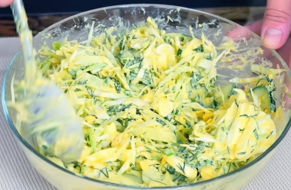 «Подснежник» — любимый салат с капустой всей моей семьи! Вкуснее не придумать «Подснежник» — любимый салат с капустой всей моей семьи! Вкуснее не придумать