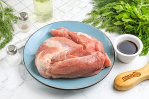 Свиная лопатка на сковороде Свиная лопатка на сковороде