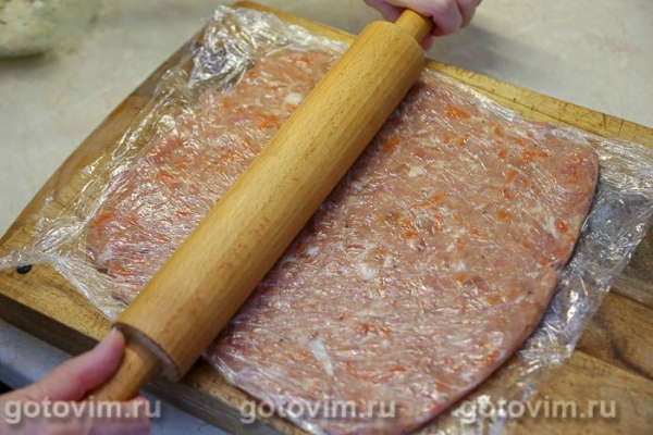 Мясные рулетики из фарша с рисом и яйцом