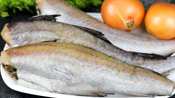 Нежный минтай с луком за 20 минут. Тает во рту и всегда нарасхват: теперь готовлю только так Нежный минтай с луком за 20 минут. Тает во рту и всегда нарасхват: теперь готовлю только так