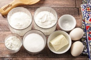 Торт из песочной крошки со сметанным кремом Торт из песочной крошки со сметанным кремом