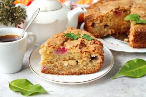 Пряный пирог с ревенем Пряный пирог с ревенем