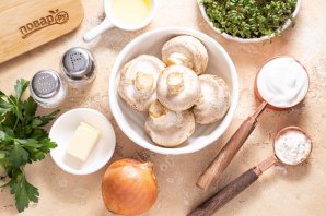 Шампиньоны в сметанном соусе Шампиньоны в сметанном соусе