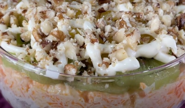 Салат «Зимушка»: необычное сочетание продуктов. Вкуснее салата я давно уже не ела Салат «Зимушка»: необычное сочетание продуктов. Вкуснее салата я давно уже не ела