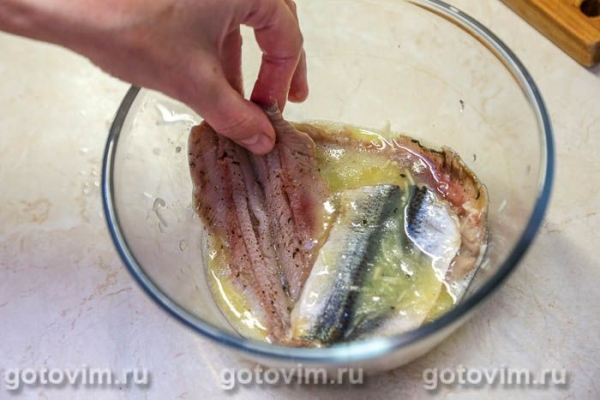 Беломорская сельдь, жаренная в яичном маринаде