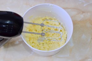 Сметанно-масляный крем для медовика Сметанно-масляный крем для медовика