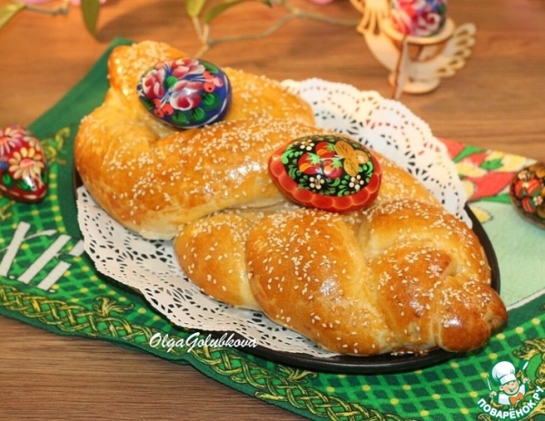 Сдобный пасхальный хлеб с тремя начинками