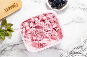 Ежевичное мороженое Ежевичное мороженое