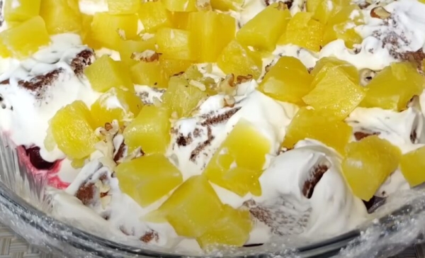 Это что-то новое. Праздничный торт со сливочным кремом и ананасами: покоряет с первого кусочка Это что-то новое. Праздничный торт со сливочным кремом и ананасами: покоряет с первого кусочка