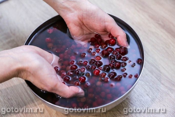 Клюквенный морс в мультиварке Клюквенный морс в мультиварке