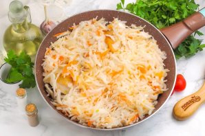 Курица с квашеной капустой