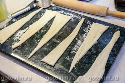 Слоеные трубочки с белковым кремом Слоеные трубочки с белковым кремом