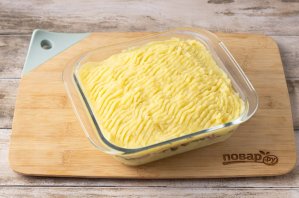 Картофельная запеканка с сосисками и грибами Картофельная запеканка с сосисками и грибами