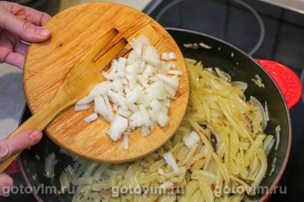 Картофель, жаренный с капустой Картофель, жаренный с капустой