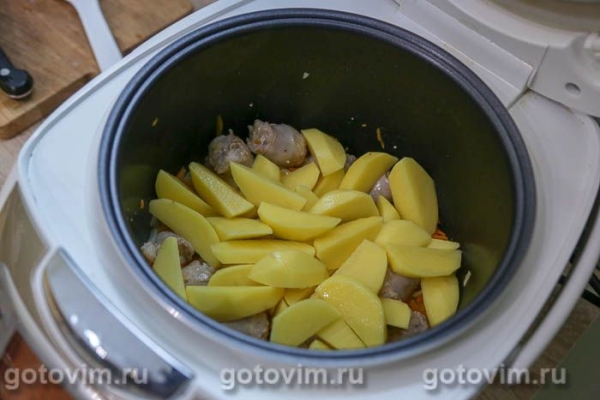 Селянка с квашеной капустой, картофелем и колбасками в мультиварке Селянка с квашеной капустой, картофелем и колбасками в мультиварке