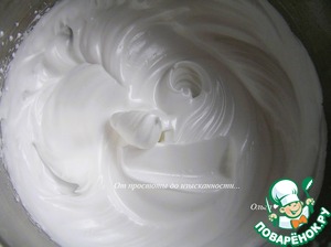 Фисташковое пирожное с брусничным семифреддо Фисташковое пирожное с брусничным семифреддо