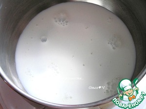 Фисташковое пирожное с брусничным семифреддо Фисташковое пирожное с брусничным семифреддо