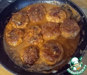 Фрикадельки с арахисовой подливой