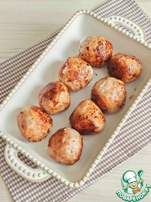 Фрикадельки с кускусом под сырным соусом