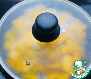 Фрикадельки в тыквенном соусом