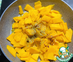 Фрикадельки в тыквенном соусом