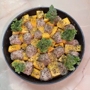 Фрикадельки, запеченные с тыквой Фрикадельки, запеченные с тыквой