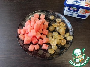 Фруктовый салат с творожным сыром