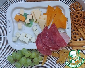 Фуршетный стаканчик "Фруктово-сырно-мясной"