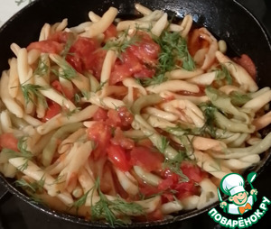 Фузилли с соусом "быстро-быстро"