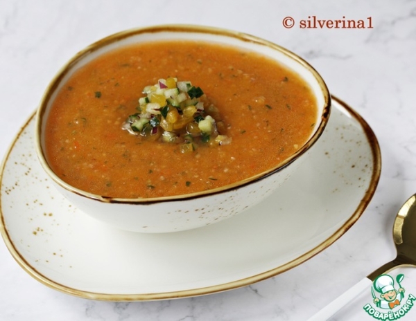 Гаспачо из персиков и томатов Гаспачо из персиков и томатов
