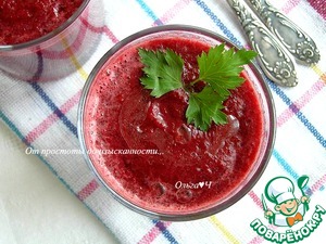Гаспачо со свеклой и вишней Гаспачо со свеклой и вишней