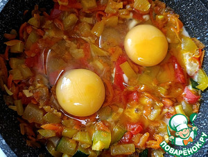 Глазунья с овощами ассорти на сале Глазунья с овощами ассорти на сале