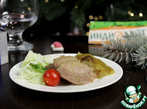Голень индейки с яблоками Голень индейки с яблоками