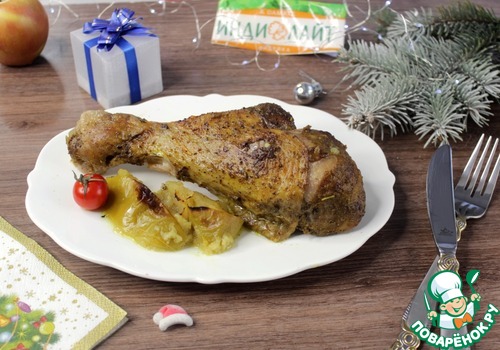 Голень индейки с яблоками Голень индейки с яблоками