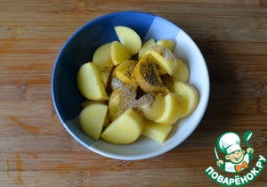 Голень индейки с картофелем в фольге Голень индейки с картофелем в фольге