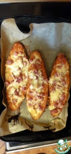 Горячие будерброды на половинках минибагета Горячие будерброды на половинках минибагета