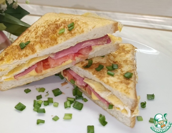 Горячий сэндвич с ветчиной и сыром Горячий сэндвич с ветчиной и сыром