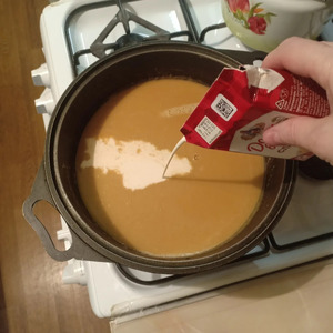 Гороховый крем-суп с копченостями