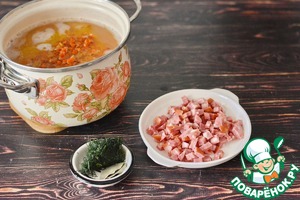 Гороховый суп с размятым картофелем