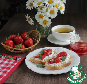 Гренки с клубникой