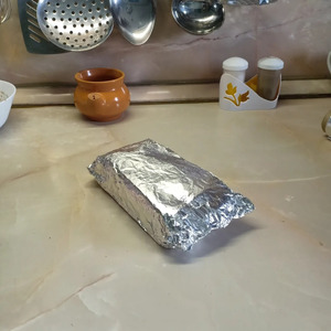 Грудинка, запеченная с томатной пастой