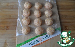 Густая похлёбка с фрикадельками и шпинатом Густая похлёбка с фрикадельками и шпинатом